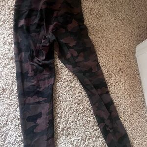 Lululemon Athletica Black and Brown Leggings